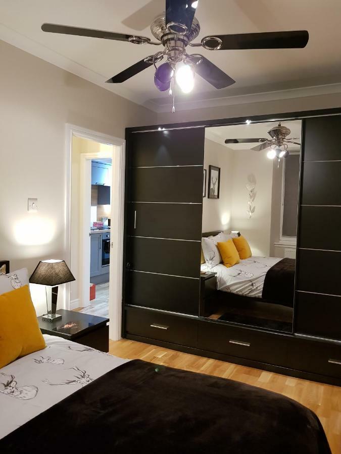 Smart & Cozy Holiday Apartment In The City Centre インヴァネス エクステリア 写真