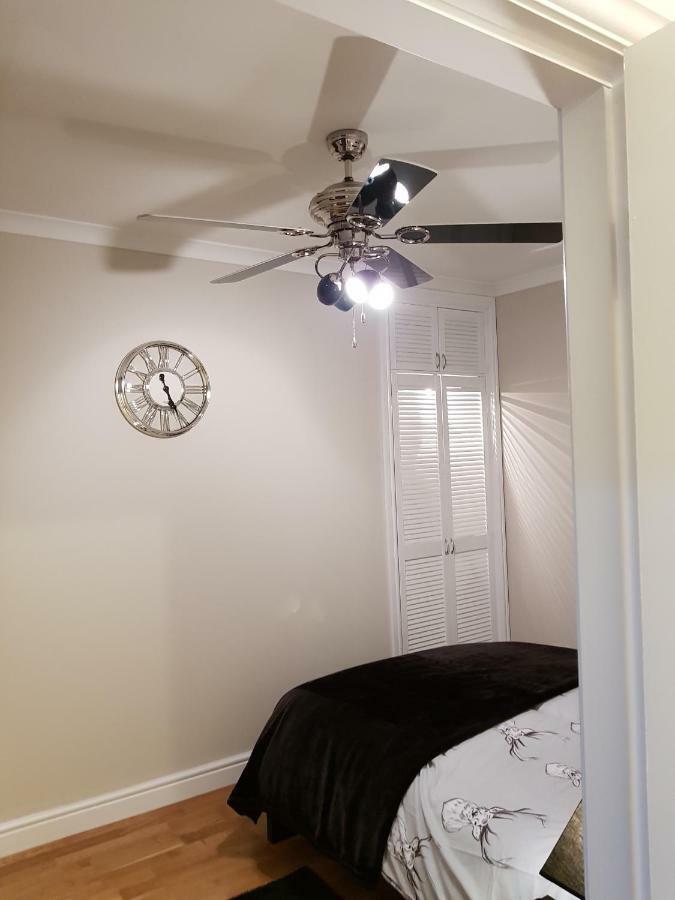 Smart & Cozy Holiday Apartment In The City Centre インヴァネス エクステリア 写真