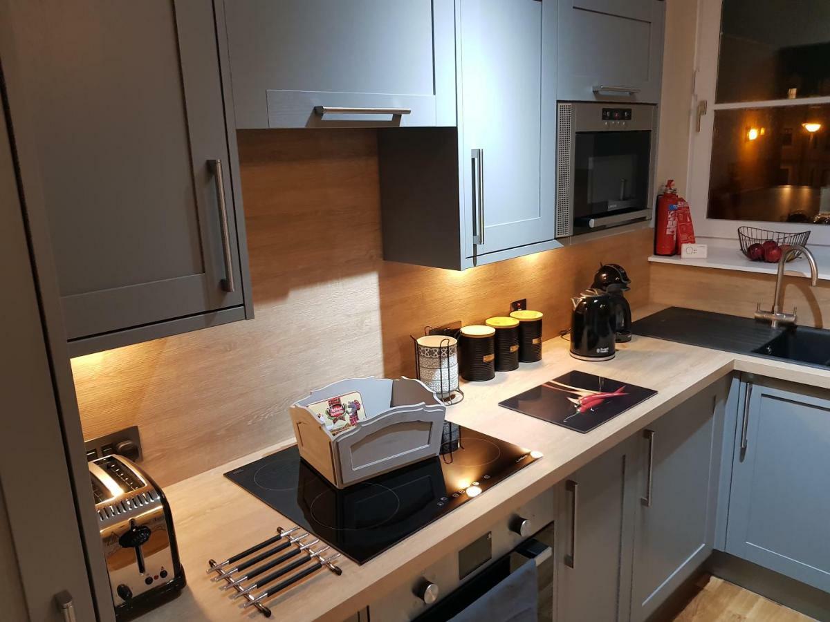 Smart & Cozy Holiday Apartment In The City Centre インヴァネス エクステリア 写真