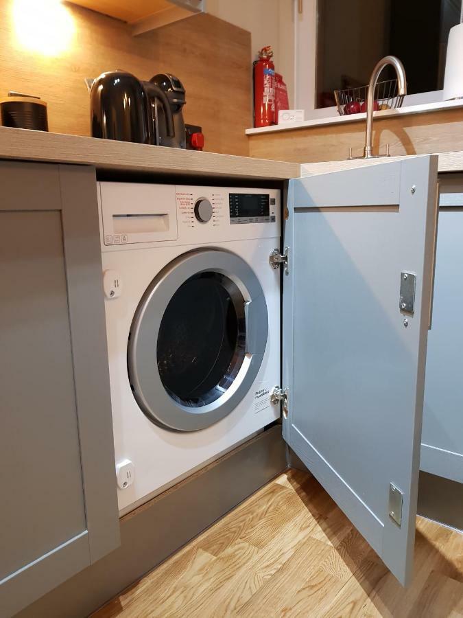 Smart & Cozy Holiday Apartment In The City Centre インヴァネス エクステリア 写真