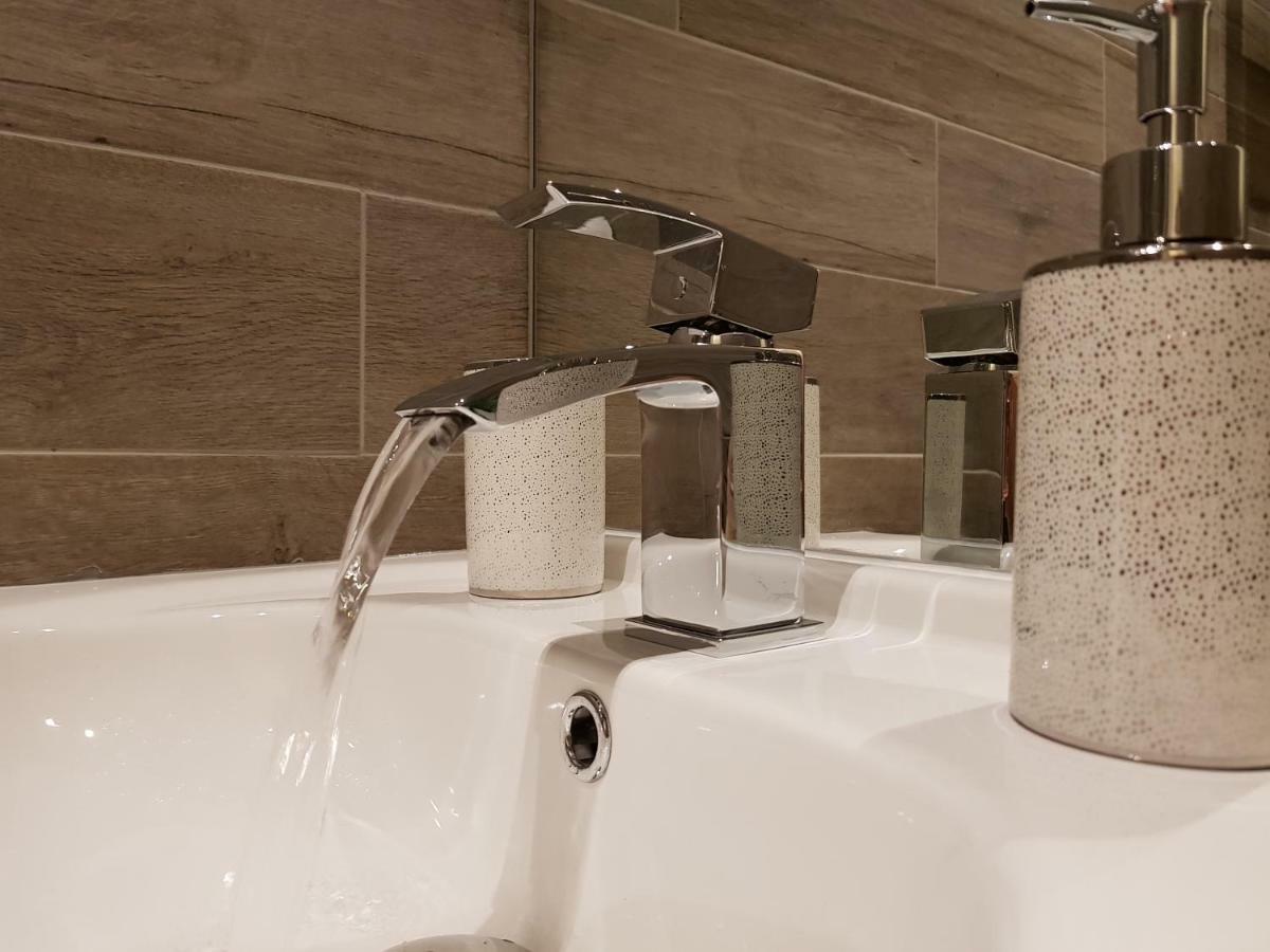 Smart & Cozy Holiday Apartment In The City Centre インヴァネス エクステリア 写真